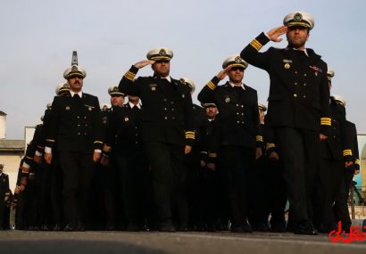 تصاویری از صبحگاه و رژه دریادلان نیروی دریایی در بندرانزلی
