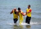 نجات غریق مانع از فوت ۲۰۰ شناگر در دریا شد